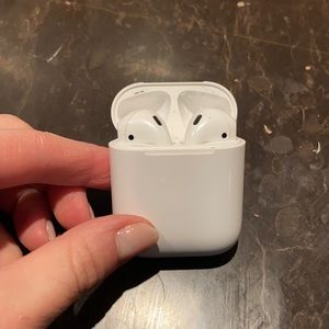Apple AirPods